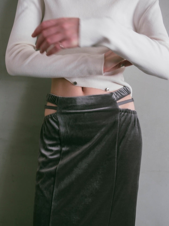モデル身長：175cm / カラー：Gray / 着用サイズ：Mサイズ
