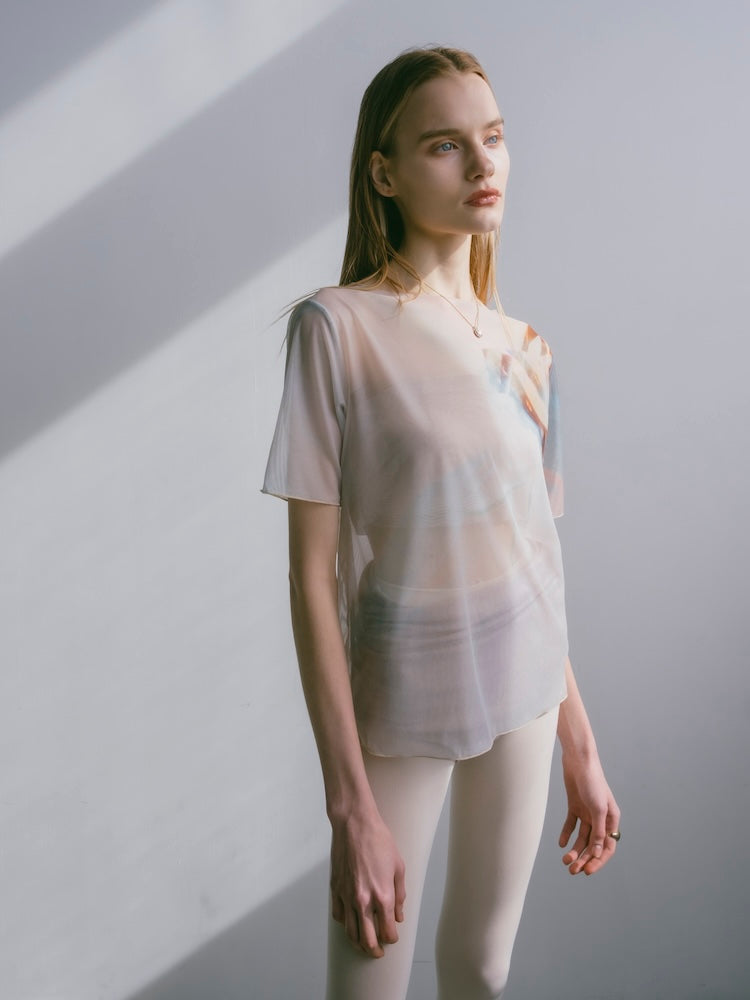 モデル身長：167cm / カラー：02 Crystal