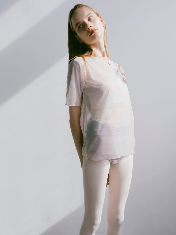 モデル身長：167cm / カラー：02 Crystal