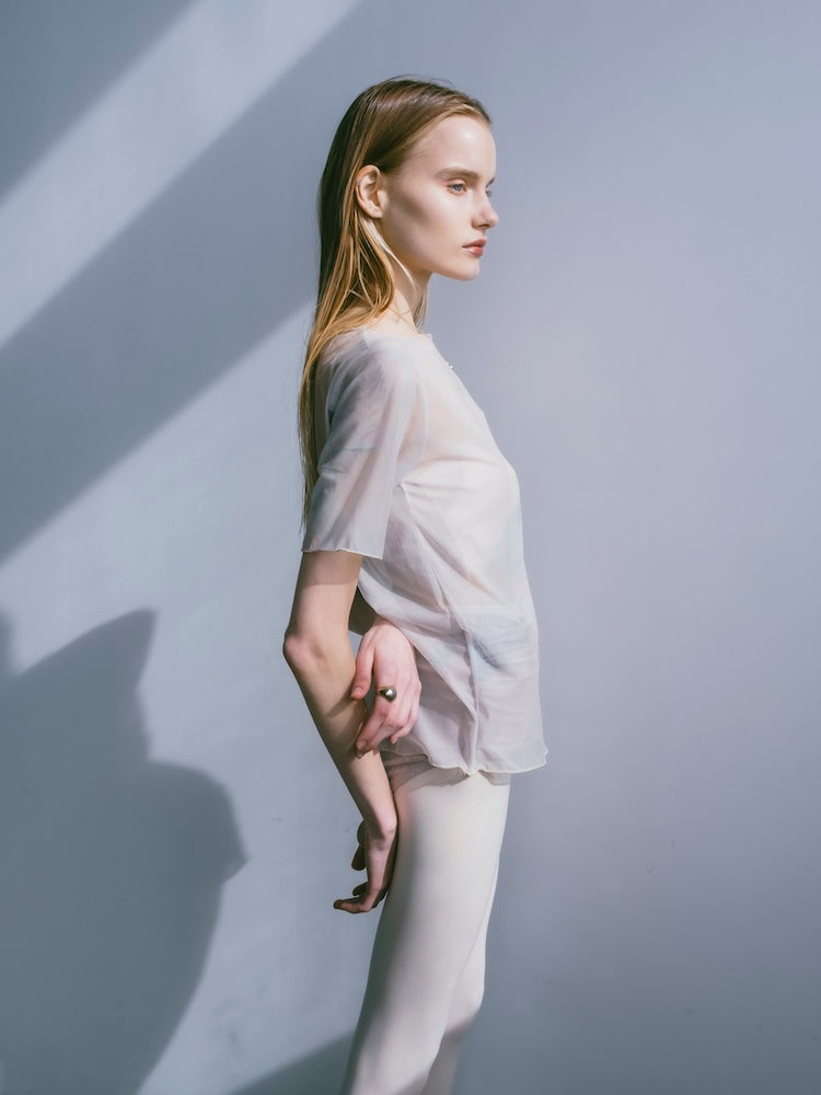 モデル身長：167cm / カラー：02 Crystal