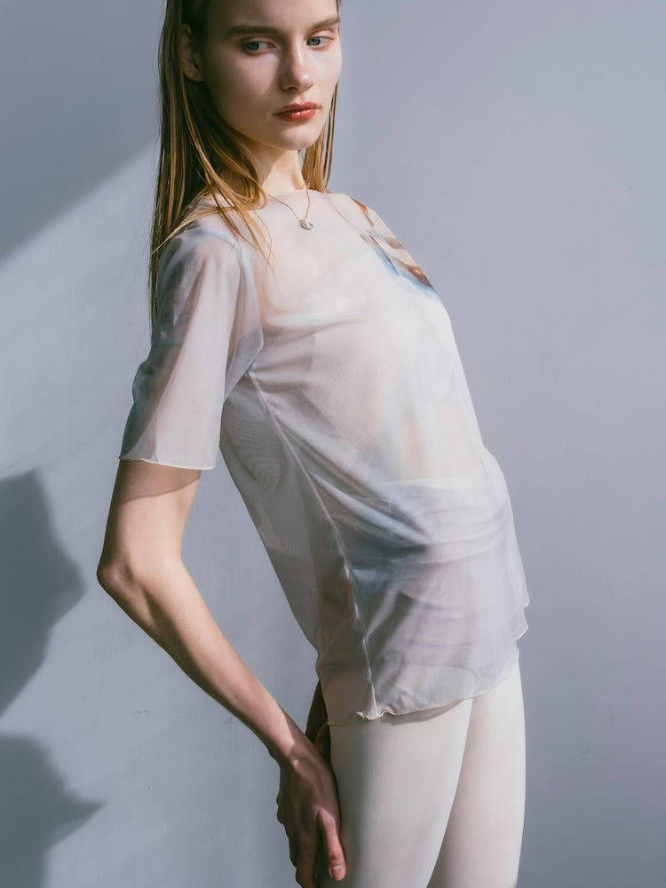 モデル身長：167cm / カラー：02 Crystal