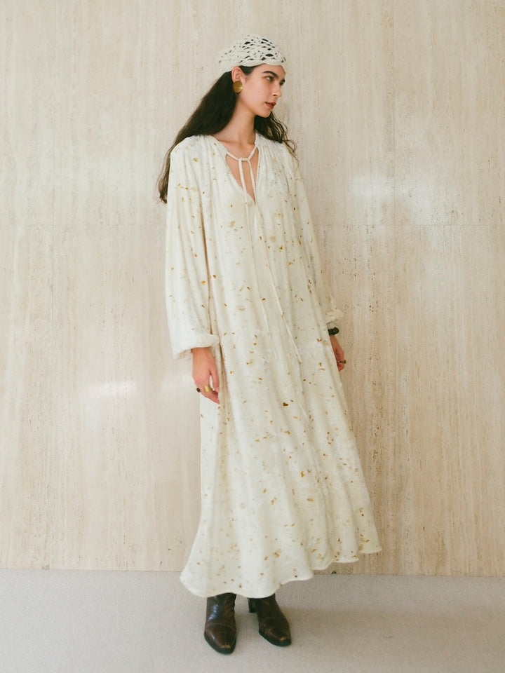 モデル身長：175cm / カラー：Ivory