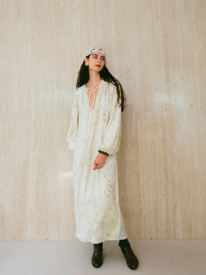 モデル身長：175cm / カラー：Ivory