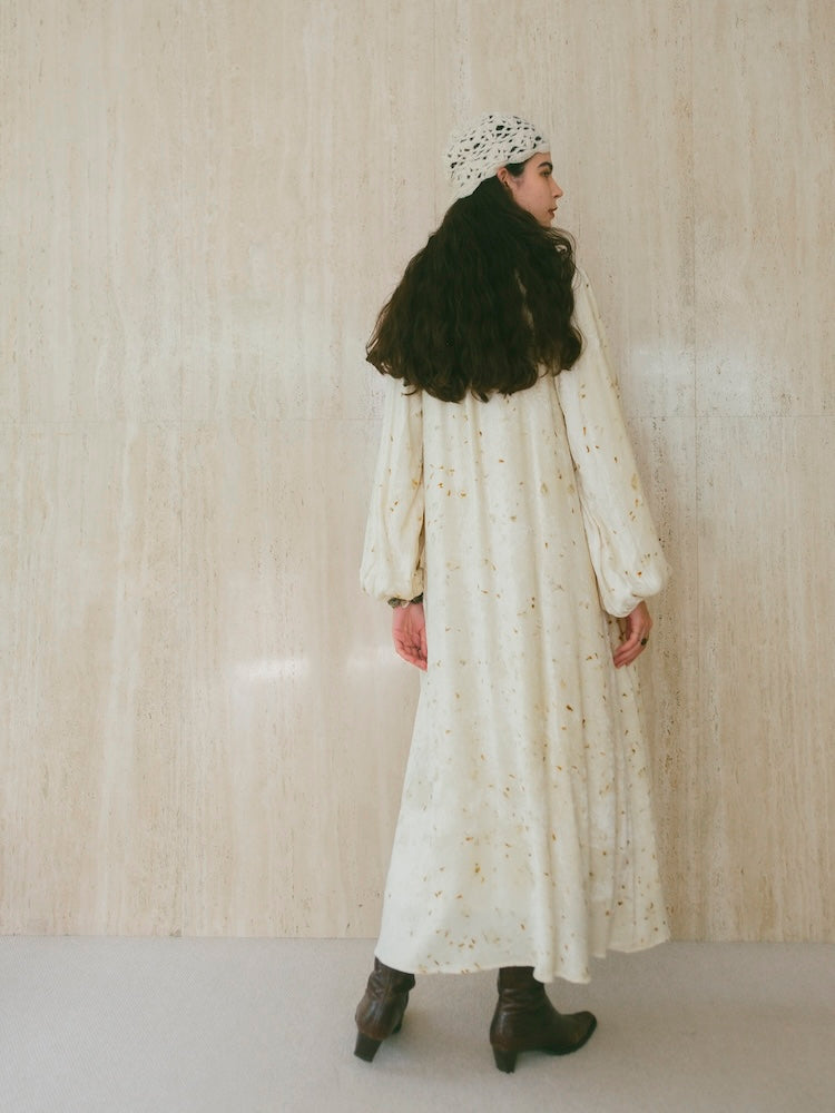 モデル身長：175cm / カラー：Ivory