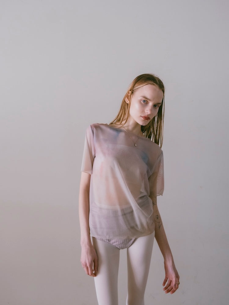 モデル身長：167cm / カラー：04 PaleSky