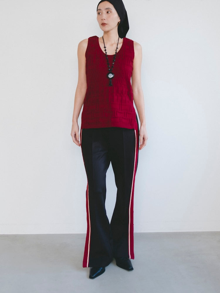 モデル身長：163cm / カラー：Bordeaux