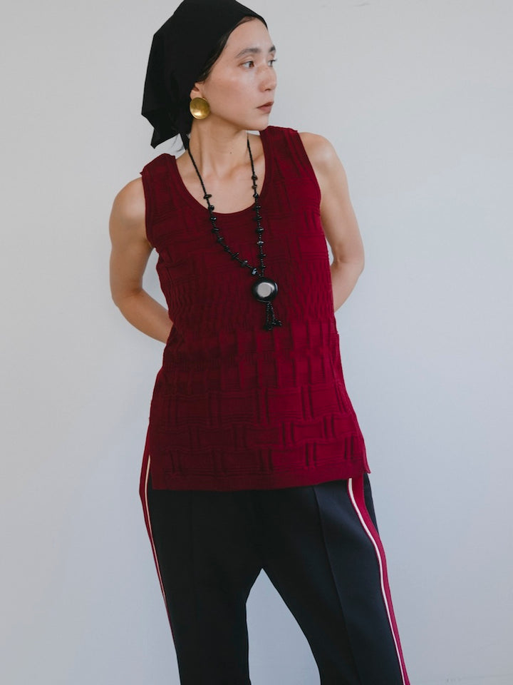 モデル身長：163cm / カラー：Bordeaux