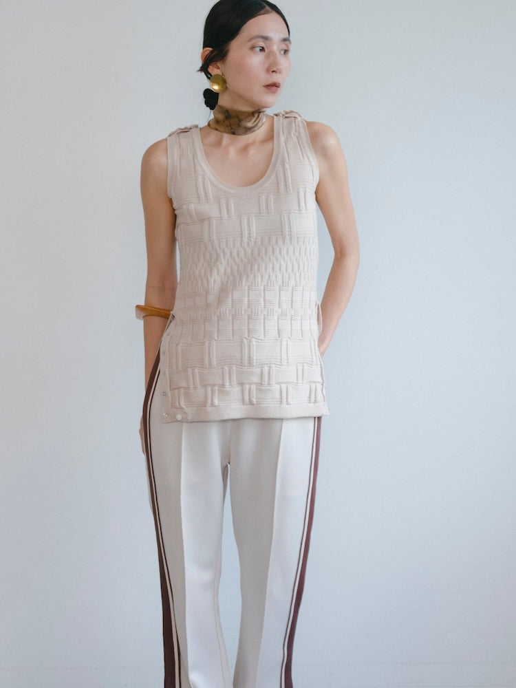 モデル身長：163cm / カラー：Ivory