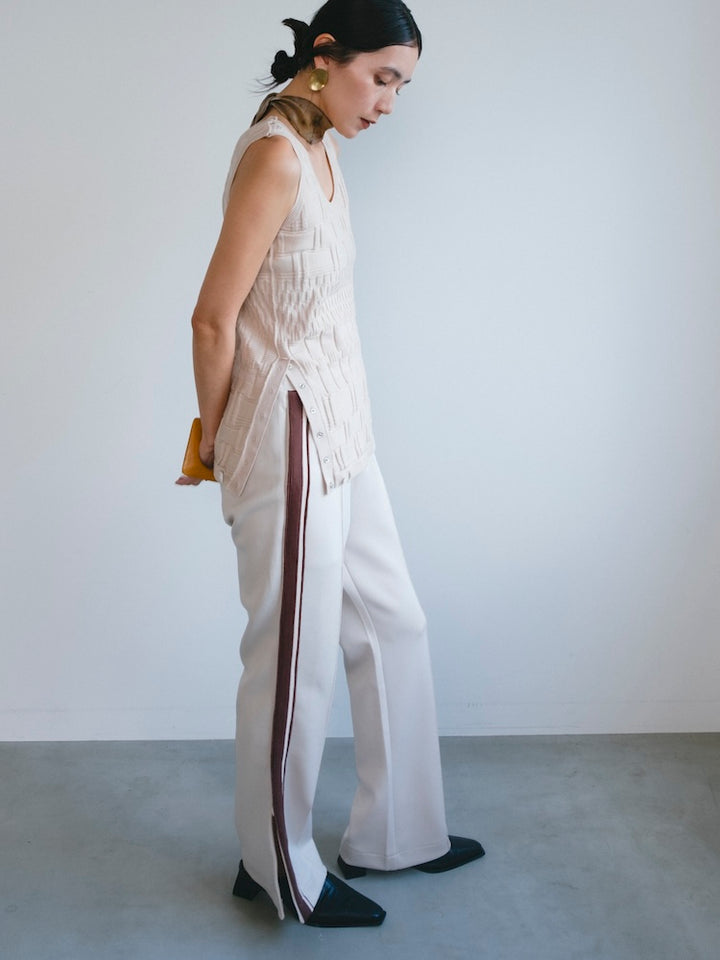 モデル身長：163cm / カラー：Ivory