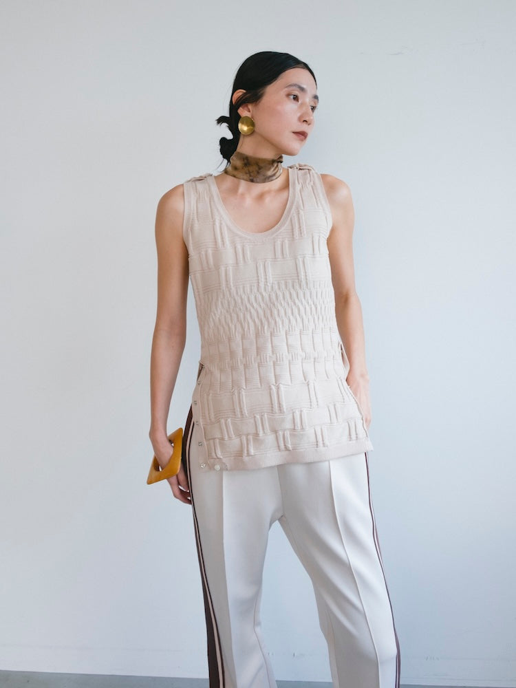 モデル身長：163cm / カラー：Ivory