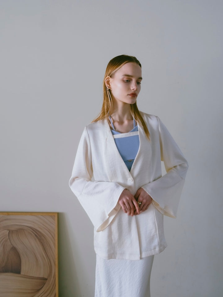 モデル身長：167cm / カラー：OffWhite