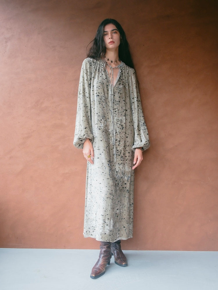 モデル身長：175cm / カラー：Gray