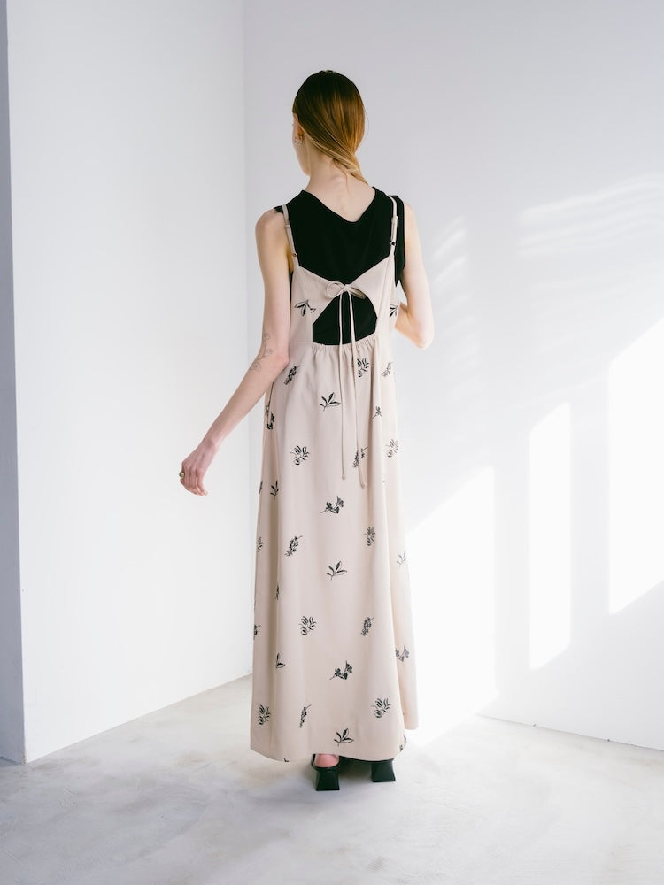 モデル身長：167cm / カラー：Beige