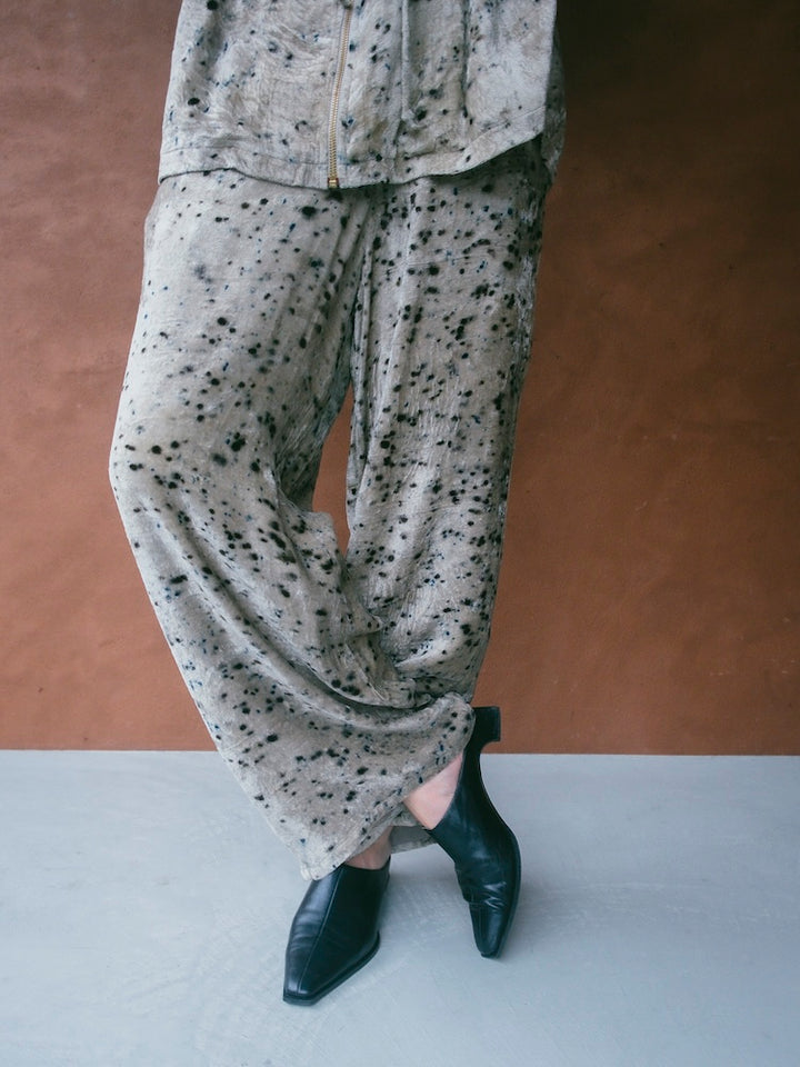 モデル身長：175cm / カラー：Gray
