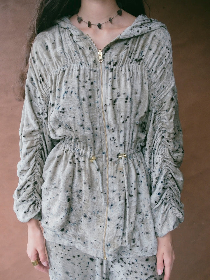 モデル身長：175cm / カラー：Gray