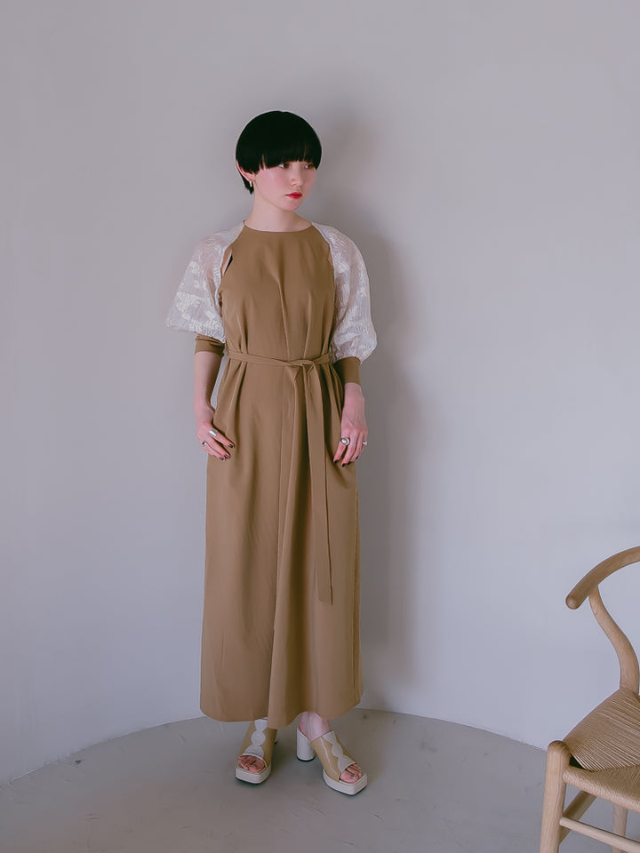 モデル身長：162cm / カラー：Beige