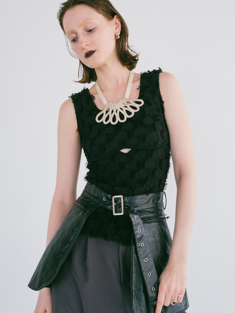 Fluffy Cutout Top / Black