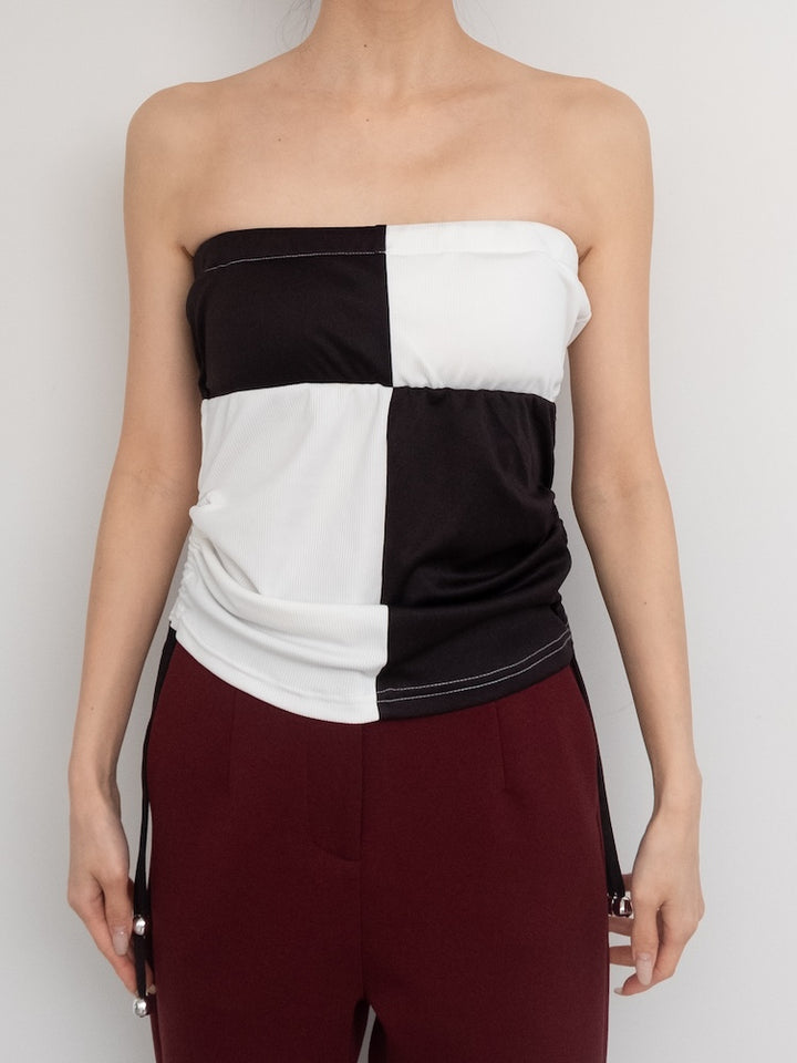 モデル身長：158cm / カラー：Black×Ivory