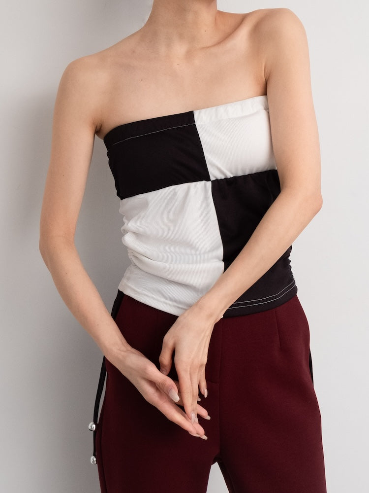 モデル身長：158cm / カラー：Black×Ivory