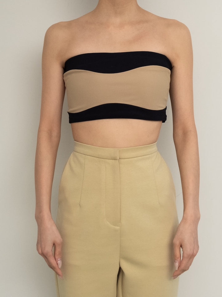 モデル身長：158cm / カラー：Navy×Beige / 着用サイズ：Sサイズ