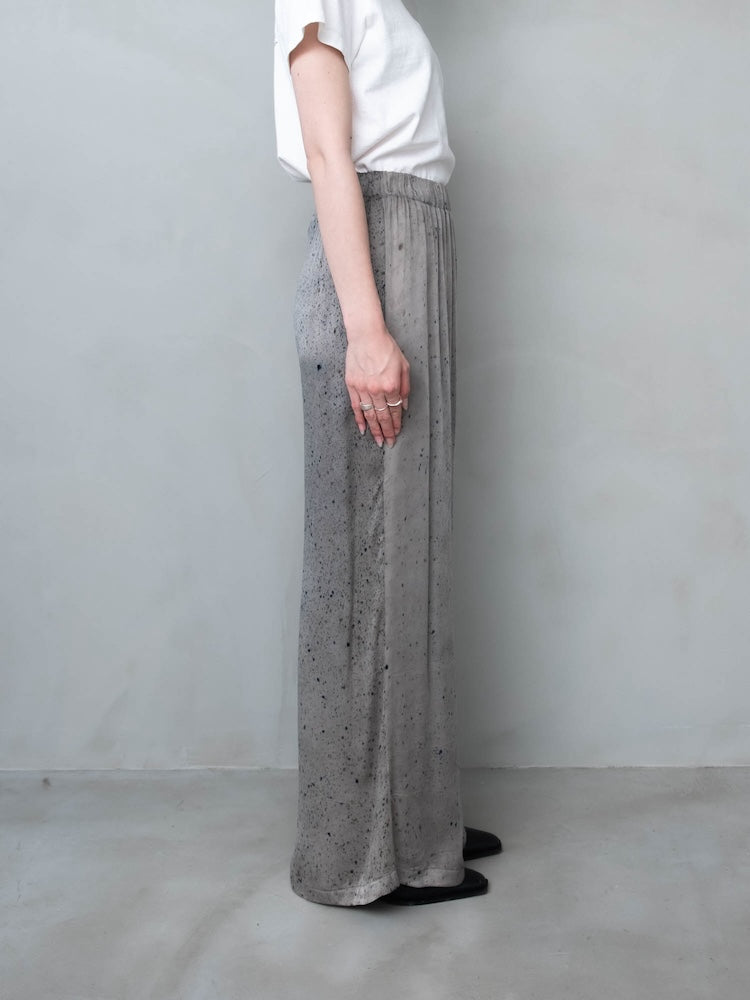 モデル身長：163cm / カラー：Gray