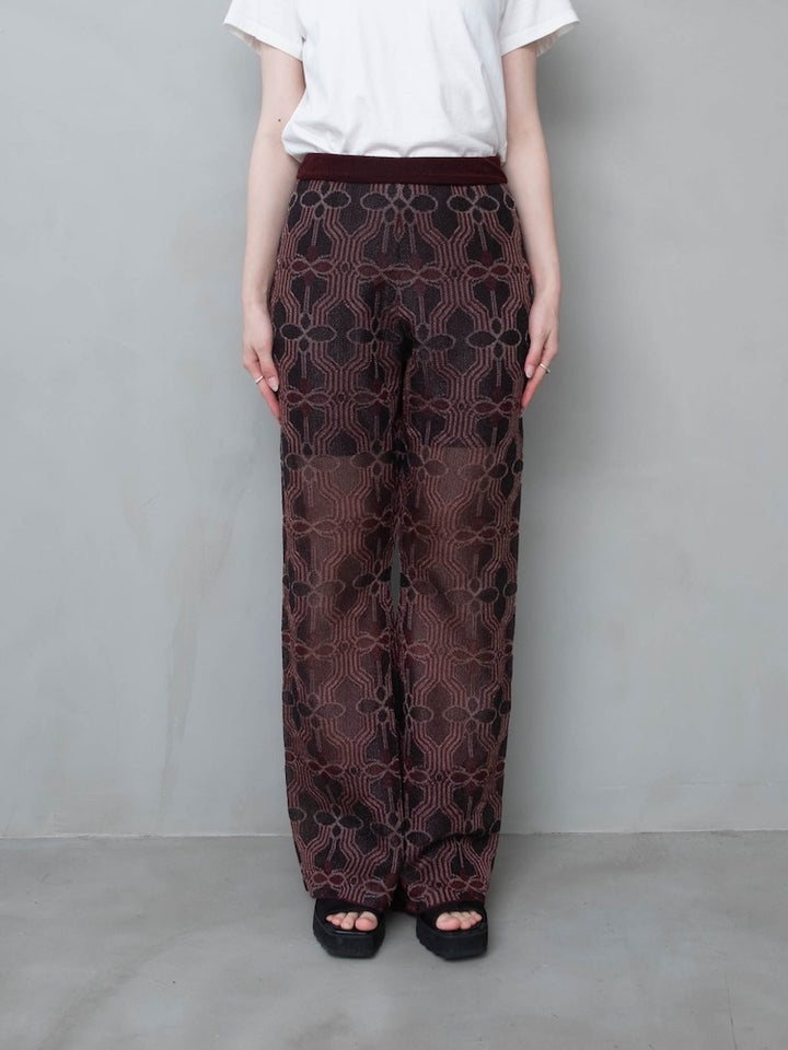 モデル身長：162cm / カラー：Bordeaux