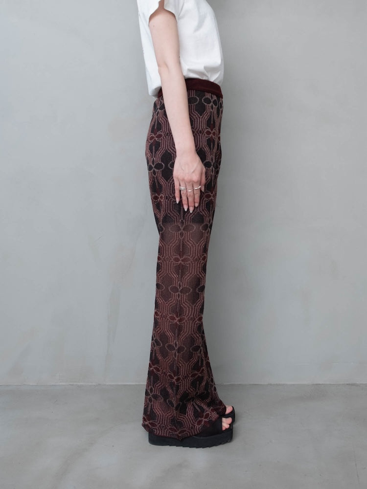 モデル身長：162cm / カラー：Bordeaux
