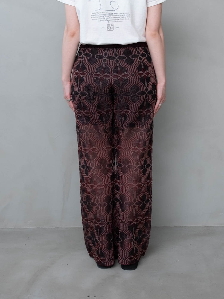 モデル身長：162cm / カラー：Bordeaux