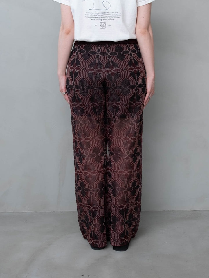 モデル身長：162cm / カラー：Bordeaux
