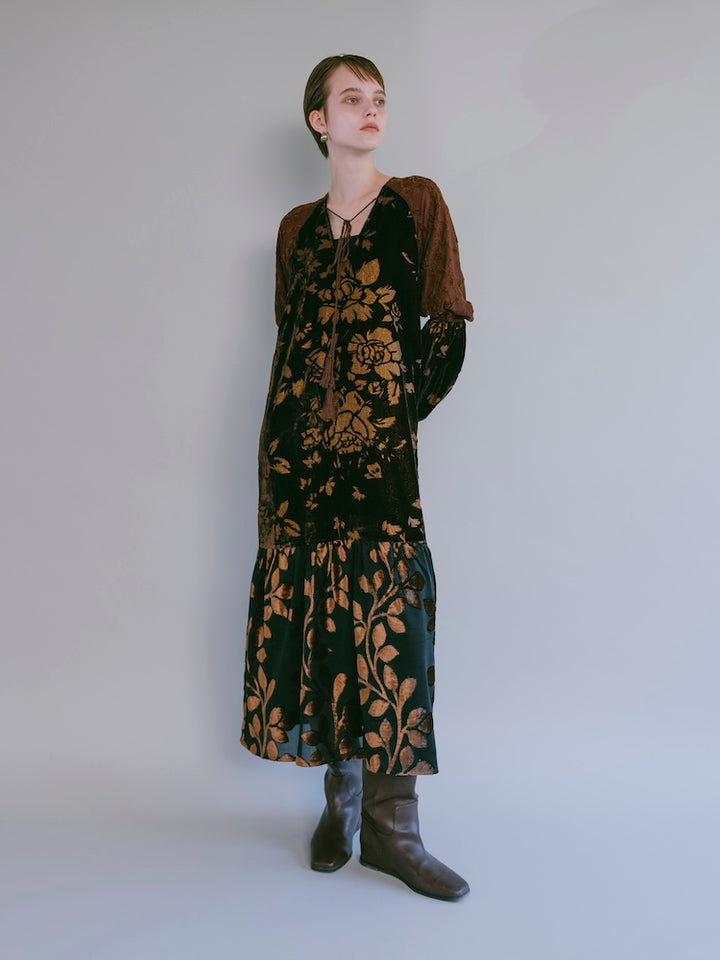 モデル身長：176cm / カラー：Brown ※右袖が左袖と同じ生地デザインになります。