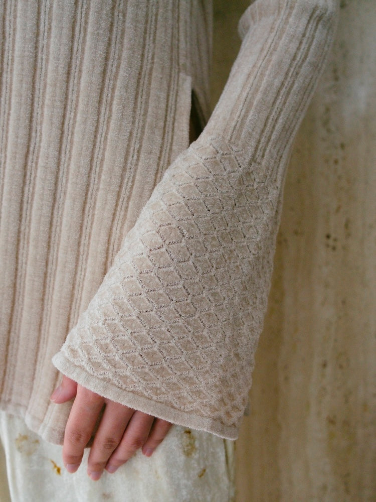 モデル身長：175cm / カラー：Beige