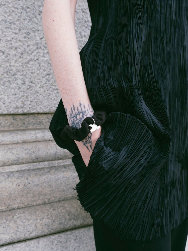 カラー：Black