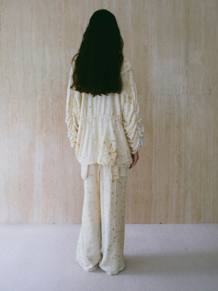 モデル身長：175cm / カラー：Ivory