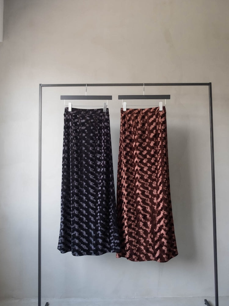 Emboss Velour Long Skirt