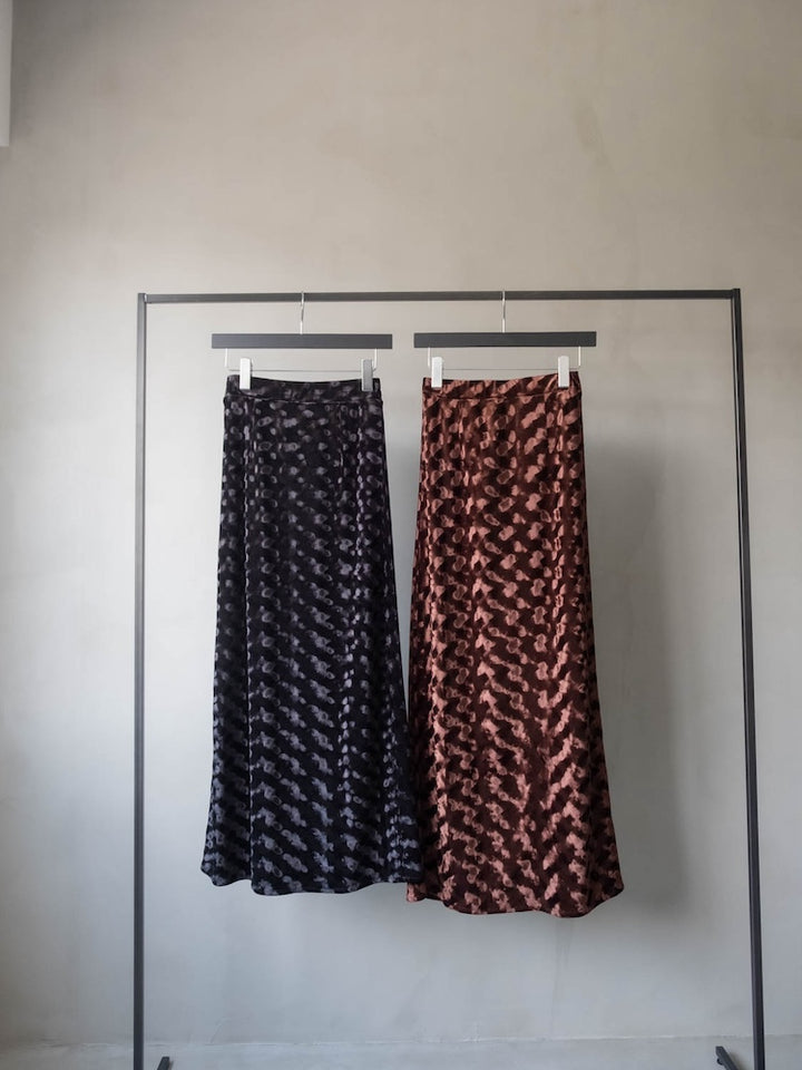 Emboss Velour Long Skirt
