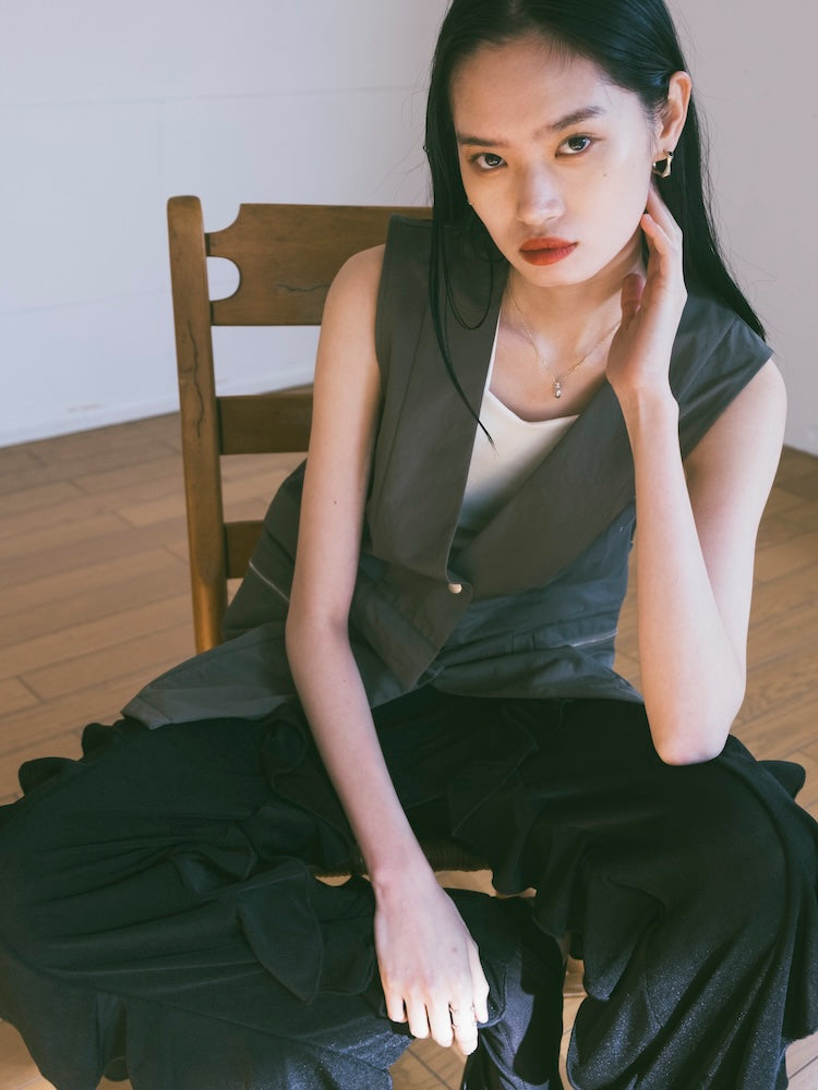 モデル身長：172cm / カラー：Khaki