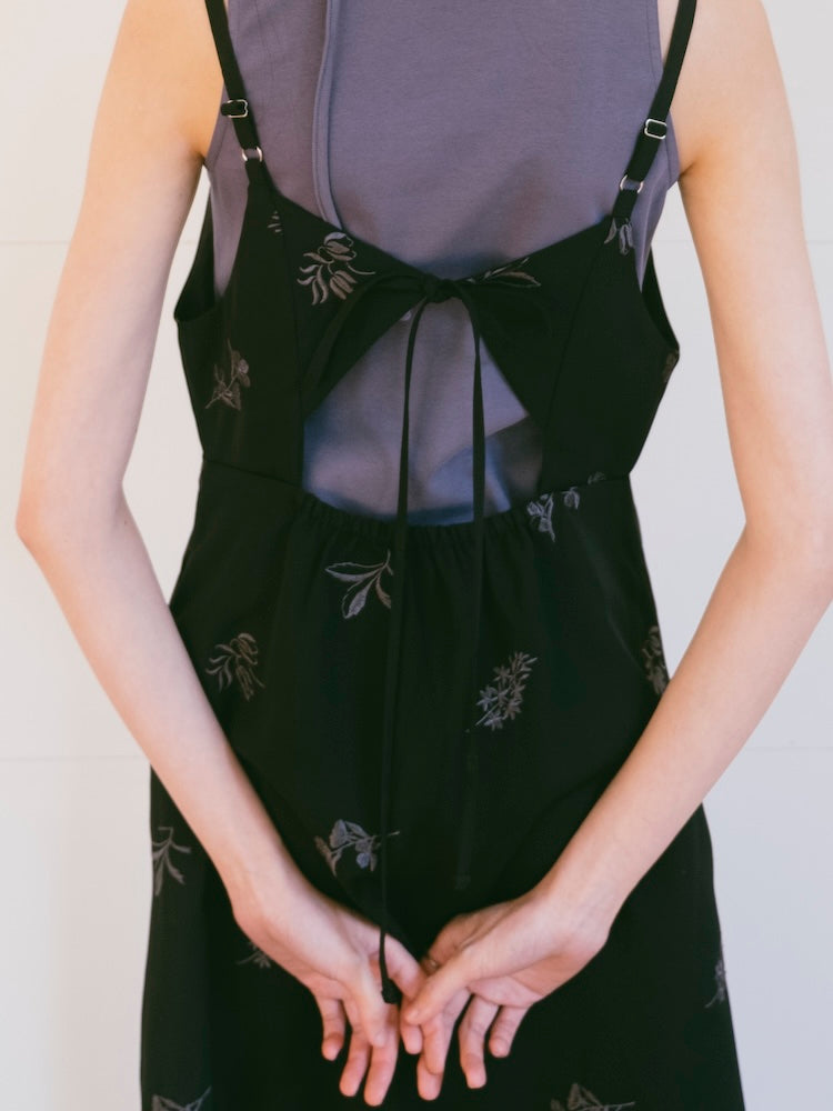 モデル身長：172cm / カラー：Black