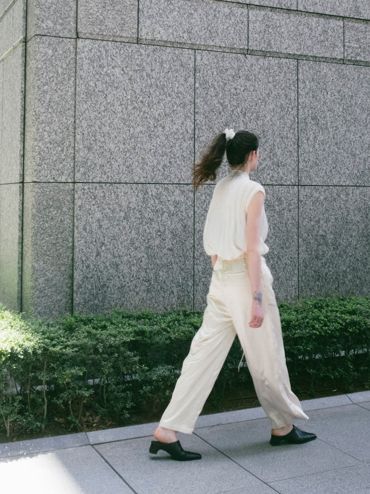 カラー：LightGray