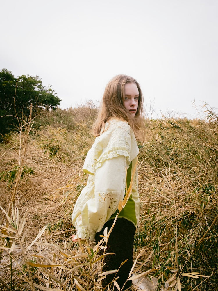 モデル身長：174cm / カラー：LightYellow