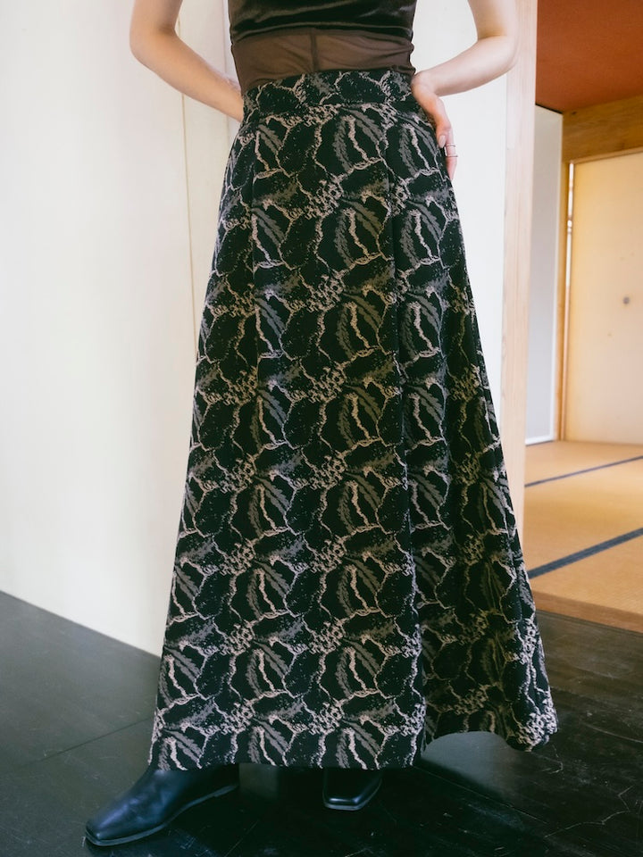 【EXB】Flower Jacquard Flare Skirt