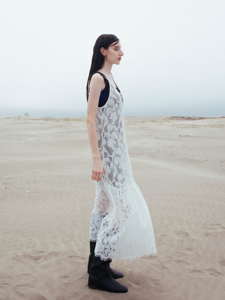 Flower Embroidery Dress｜フラワーモチーフ刺繍ワンピース – MARTE
