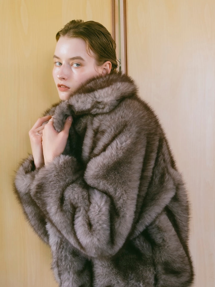 【10月7日(水) 12:00予約販売開始】Faux Fur Coat