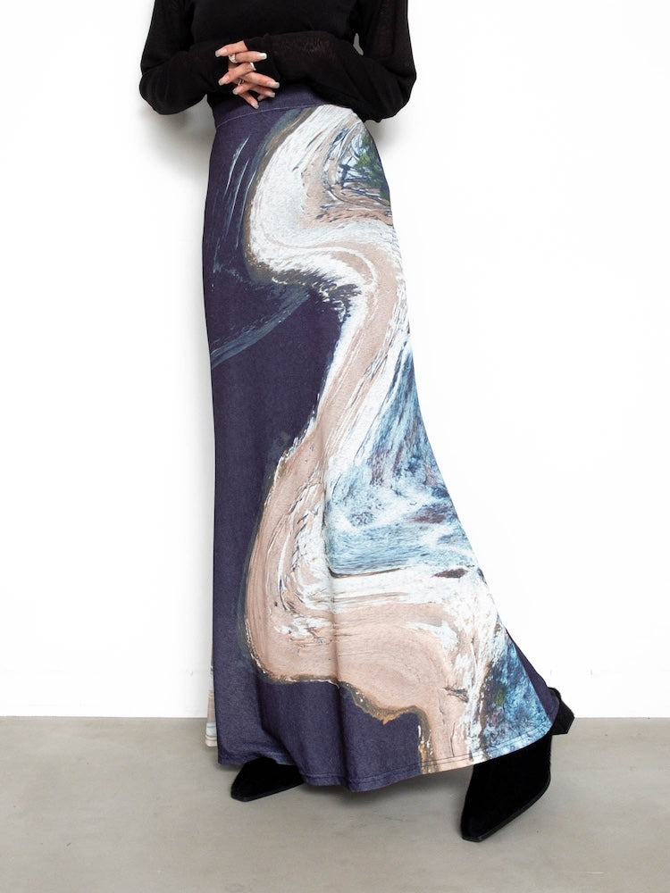 モデル身長：156cm / カラー：06 Earth