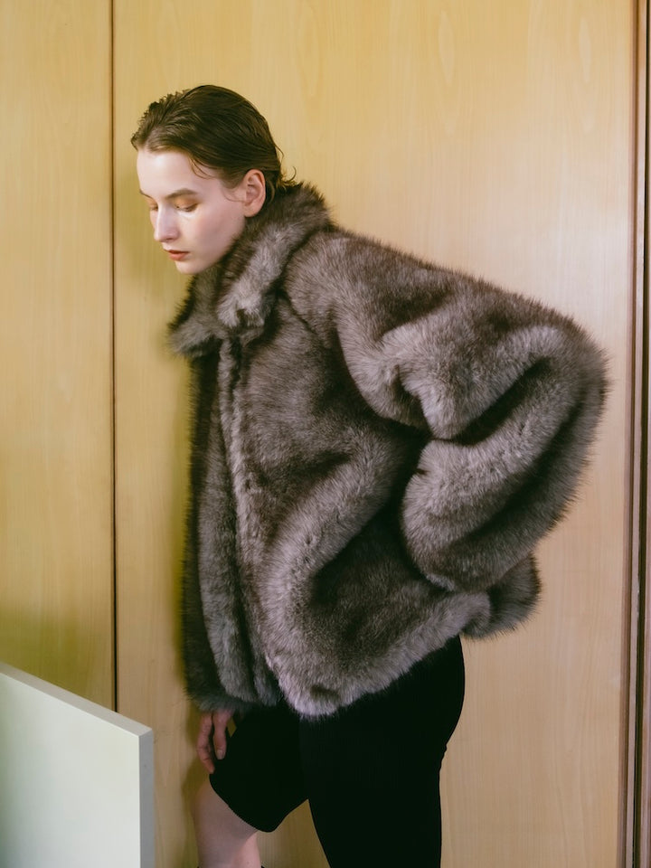 【10月7日(水) 12:00予約販売開始】Faux Fur Coat