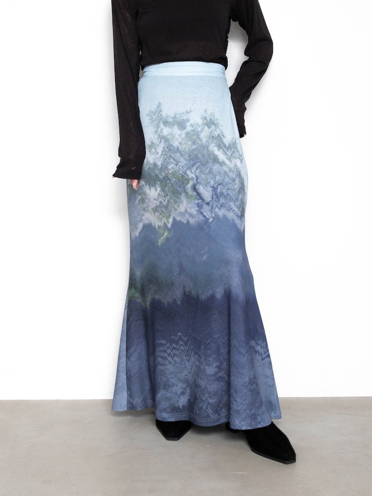 モデル身長：156cm / カラー：01 Lake