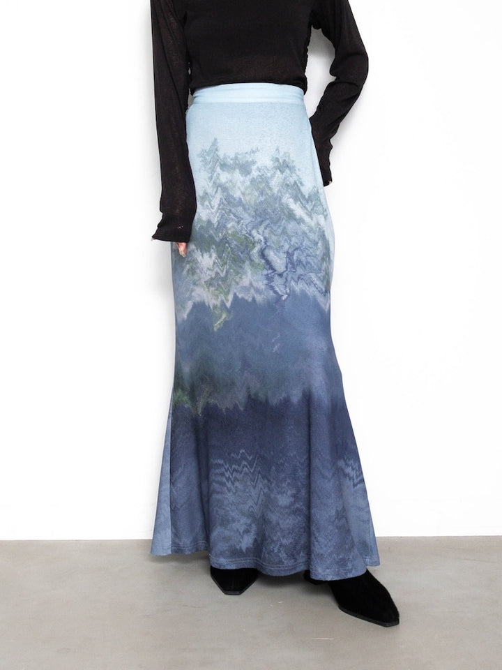 モデル身長：156cm / カラー：01 Lake