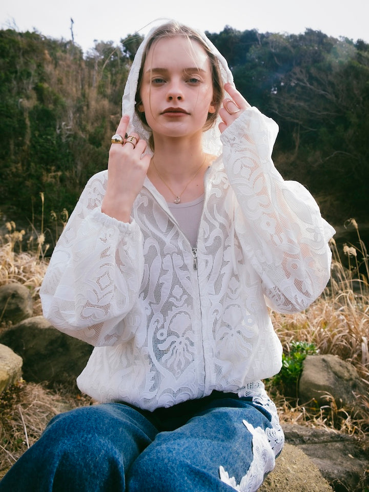 モデル身長：174cm / カラー：White