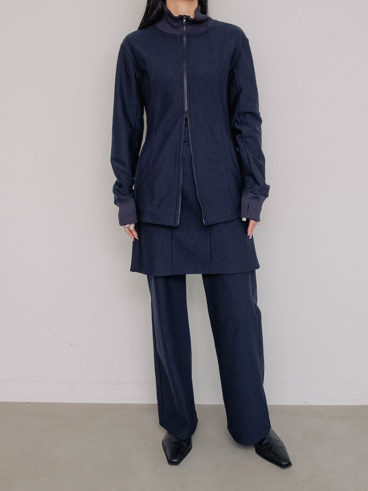 モデル身長：156cm / カラー：Navy