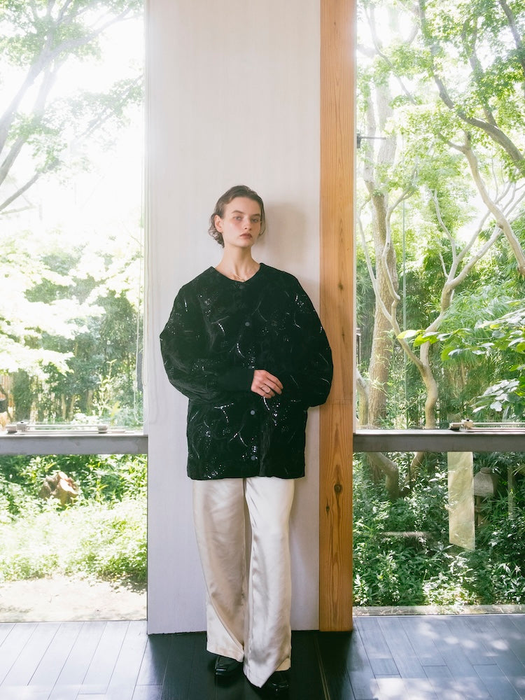 【10月7日(水) 12:00予約販売開始】Velour Embroidery Quilting Coat
