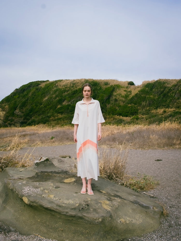 Chevron Half-Zip Dress｜V字型ハーフジップワンピース – MARTE